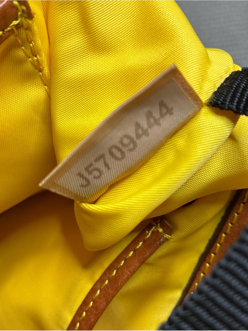 Vintage Dooney & Bourke Blue Nylon&Leather Trim Crossbody Tote W/Yellow Lining - Picture 5 of 8